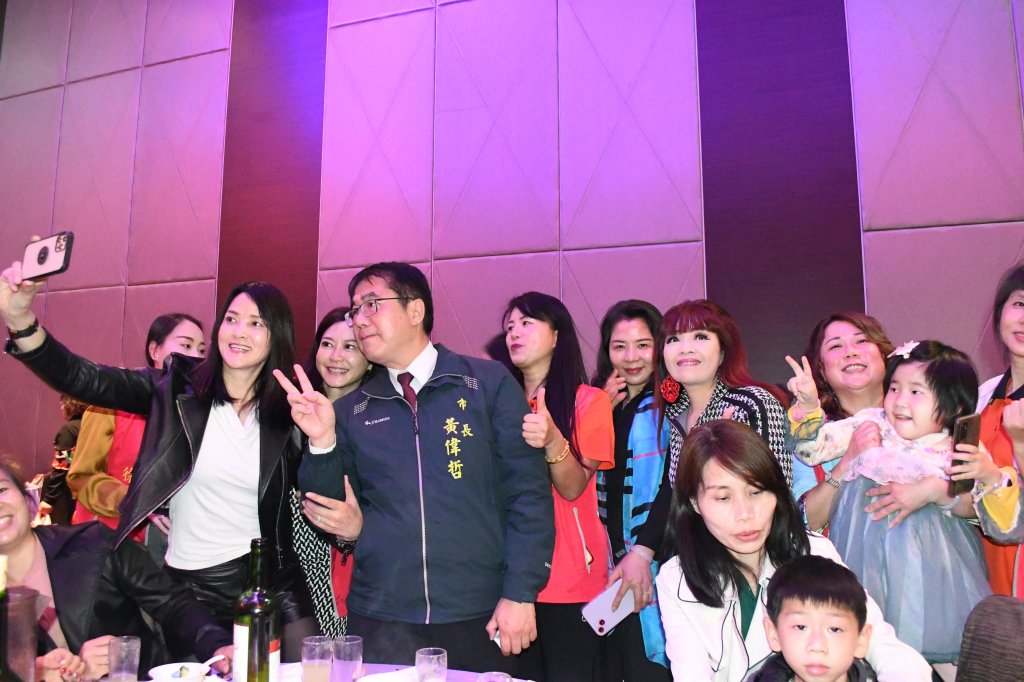 台南市新住民權益促進發展協會辦理晚會  市長黃偉哲成為焦點