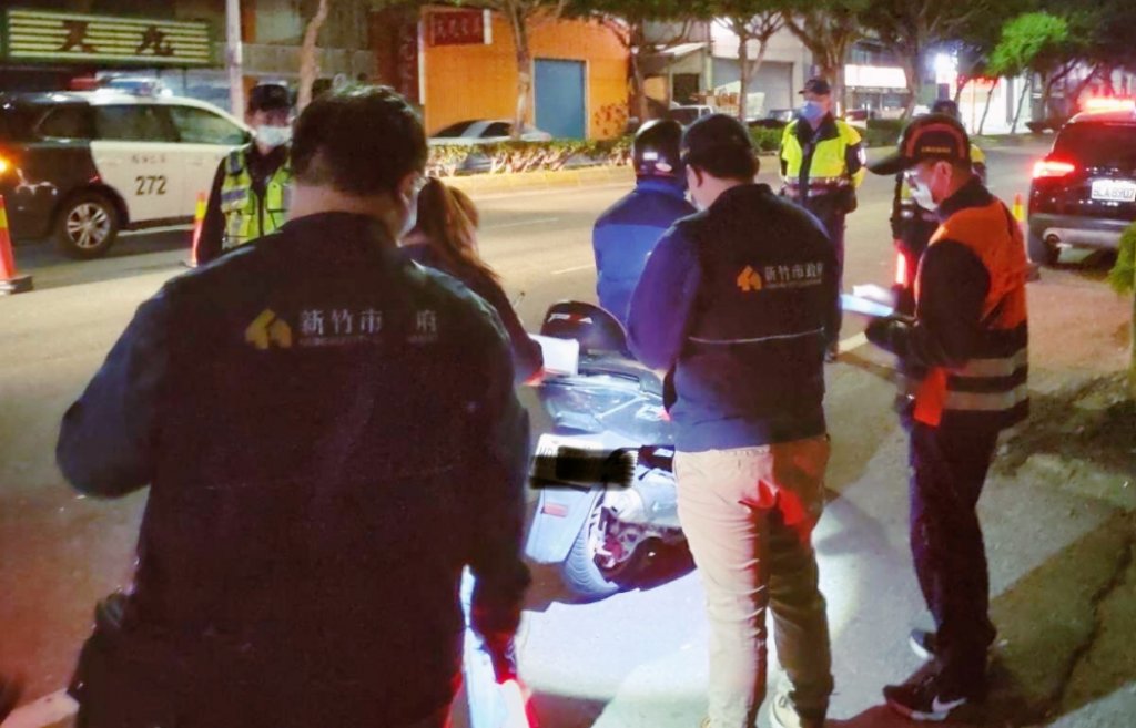 竹市監警環跨機關共同執行防處作為　熱點取締違法改裝車輛維護民眾行車安全