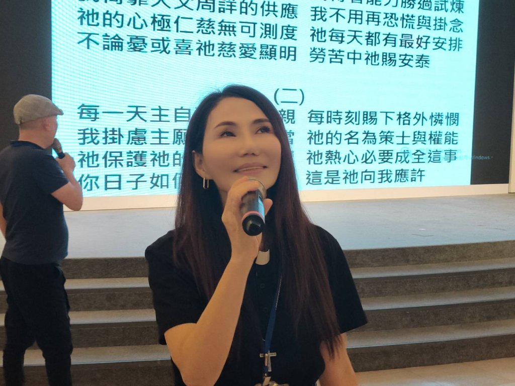 曾是歌手的胡曉菁  南漂到台南成立「恩典之家」教會