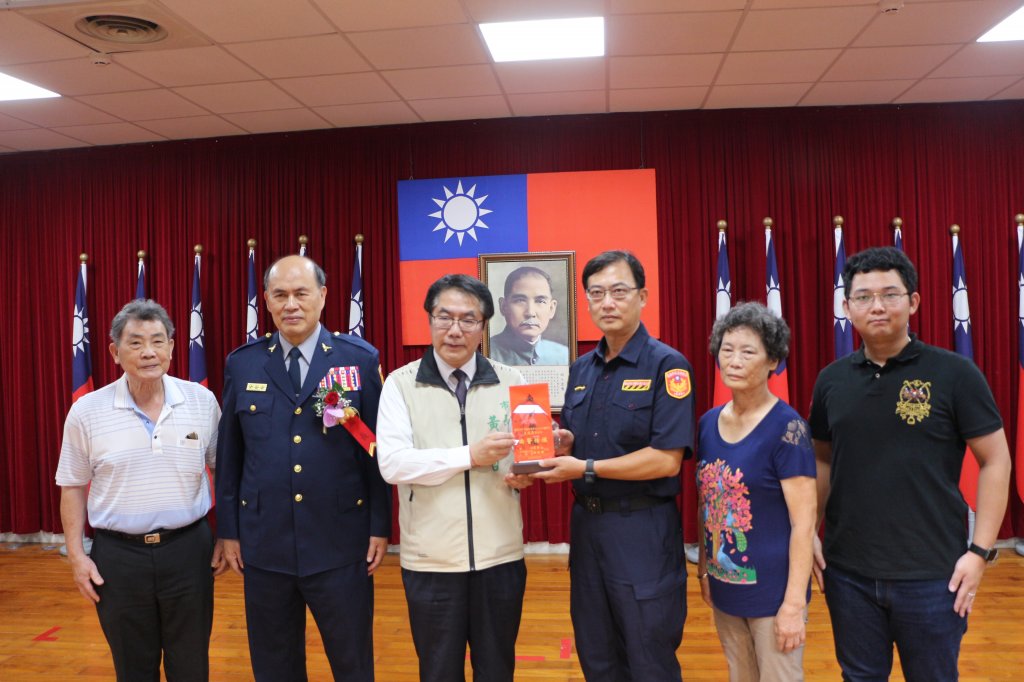 臺南市政府警察局慶祝112年警察節 市長黃偉哲親自頒發模範警察