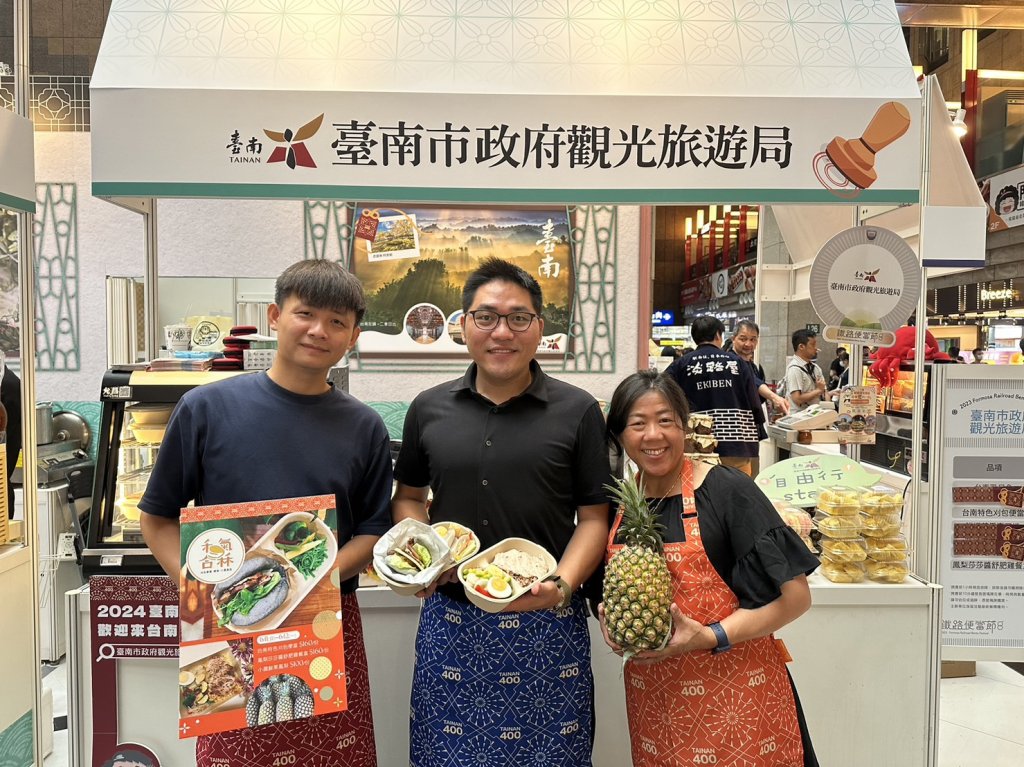 崑大公廣系系友創業 「特色刈包餐盒」參與鐵路便當節行銷臺南