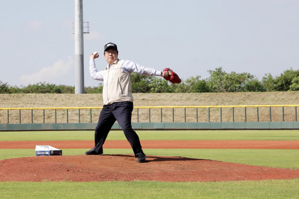 備戰112全國運動會棒球資格賽開打 黃偉哲視察亞太成棒副球場