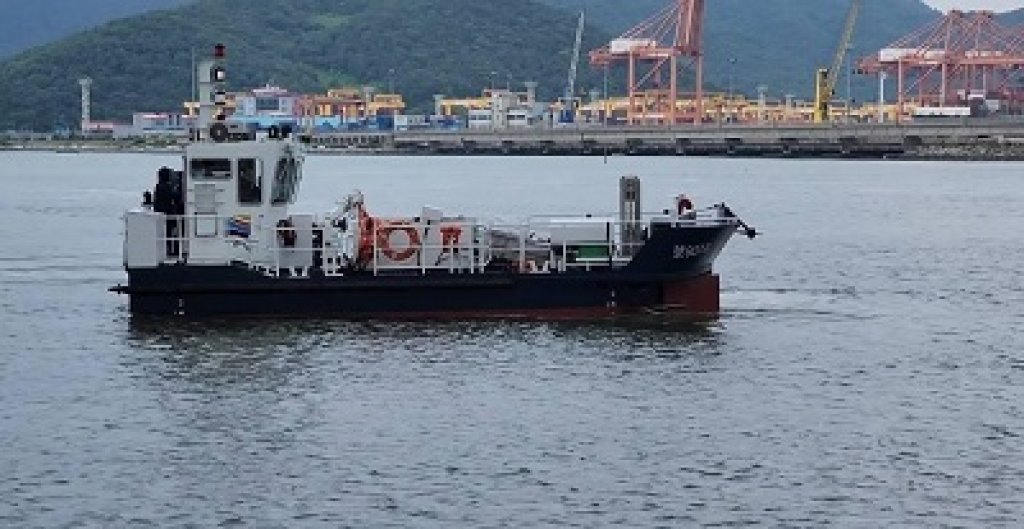 高雄港斥資逾3,000萬採購「新型多功能清潔船」 投入海上清潔生力軍