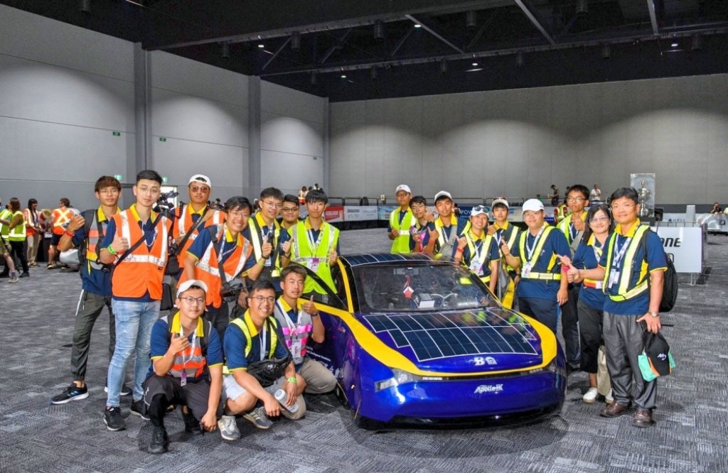 日本普利司通「世界太陽能車挑戰賽(BWSC)」　台灣「阿波羅車隊」榮獲巡洋艦級組別第四名佳績