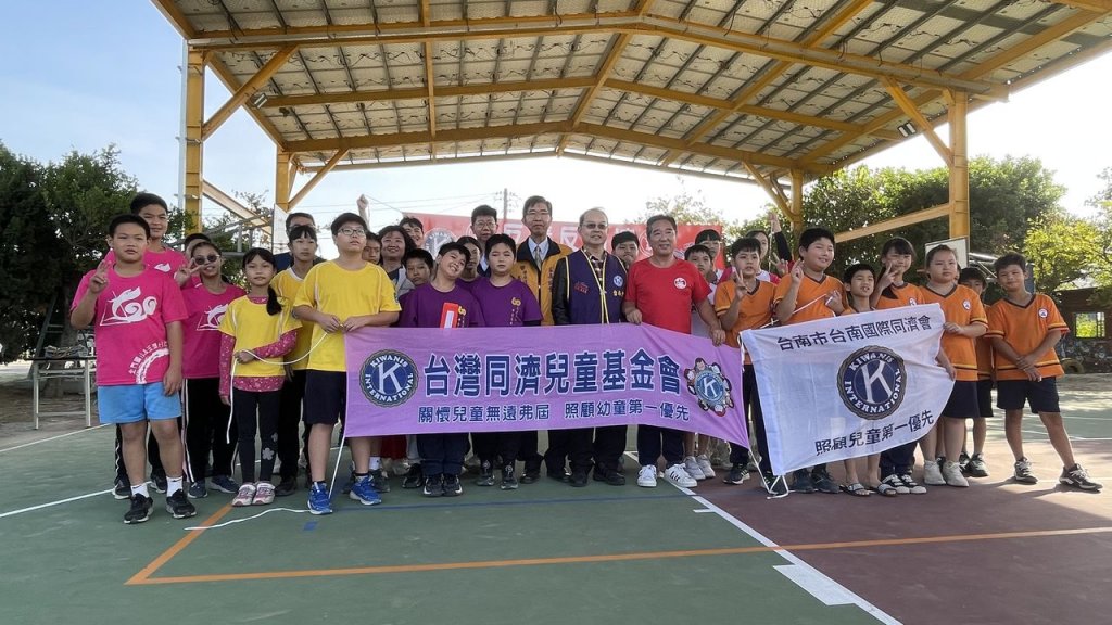台南同濟盃籃球賽 學童盡情大展身手