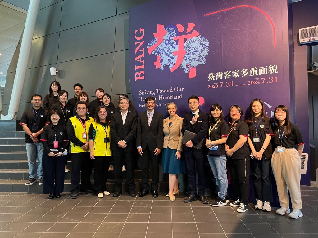 美國在台協會（AIT）參訪臺灣客家文化館， 深度體認客家文化當生趣！