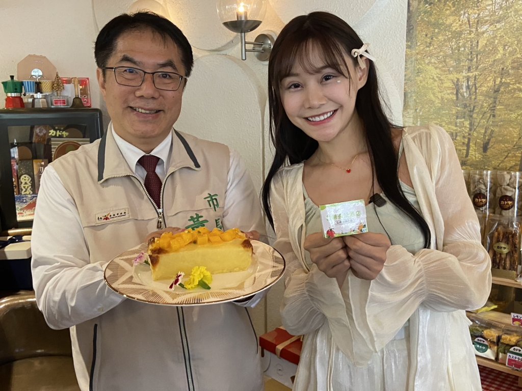 黃偉哲邀請美食網紅泡芙 大啖臺南芒果美味無法擋