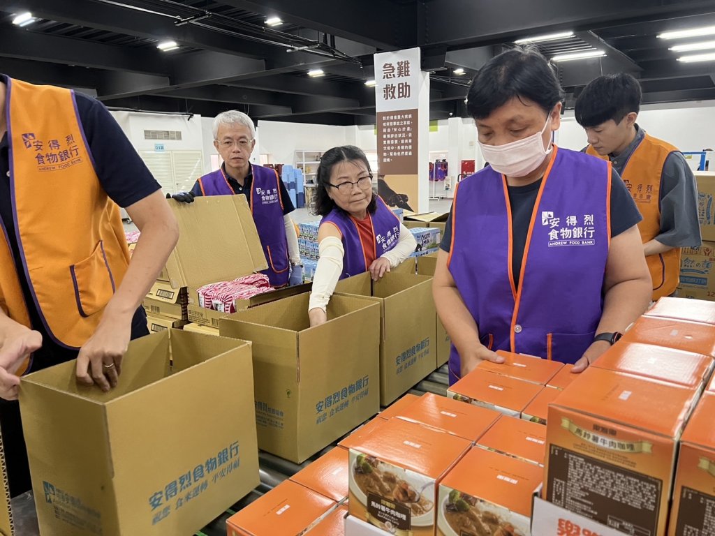安得烈食物銀行立即行動  500箱安心食物箱送往災區