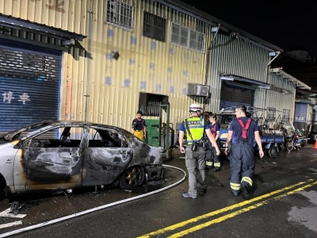 疑索要岳父古董遺物不成 縱火燒兩部汽車