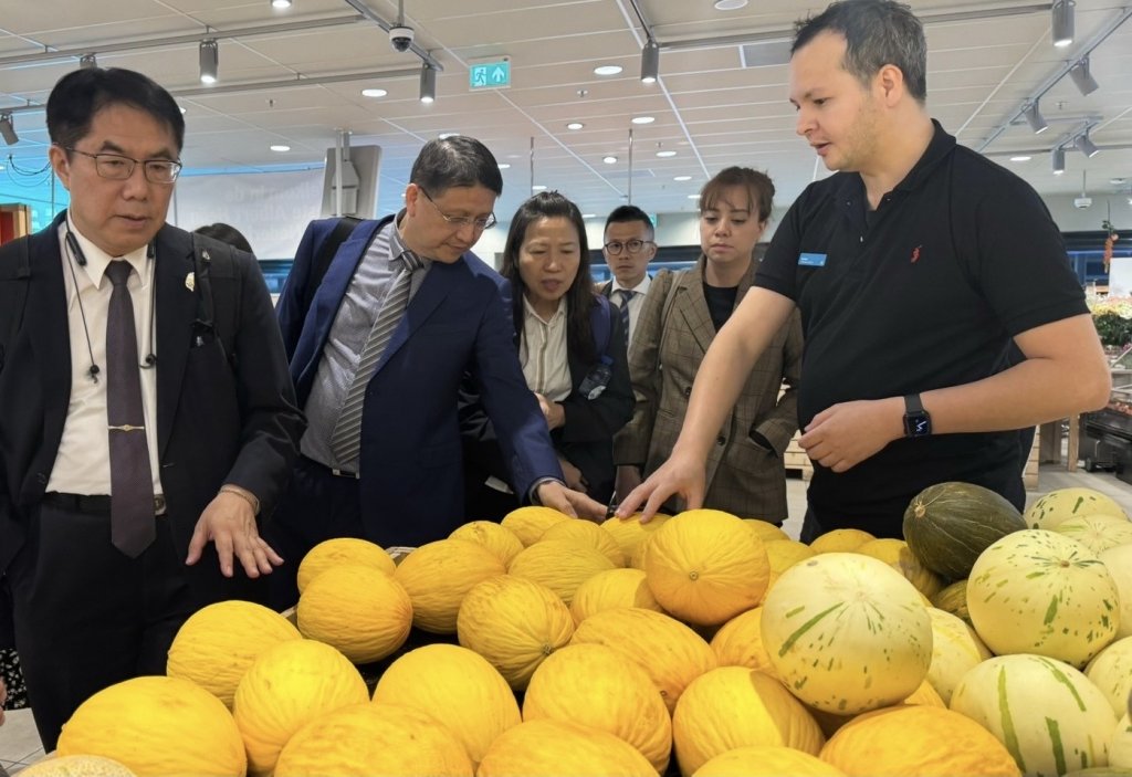 台南鳳梨進軍荷蘭高檔超市 黃偉哲外銷版圖再添歐洲