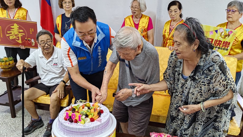 基隆101歲老榮民壽誕　榮服處長登門祝賀