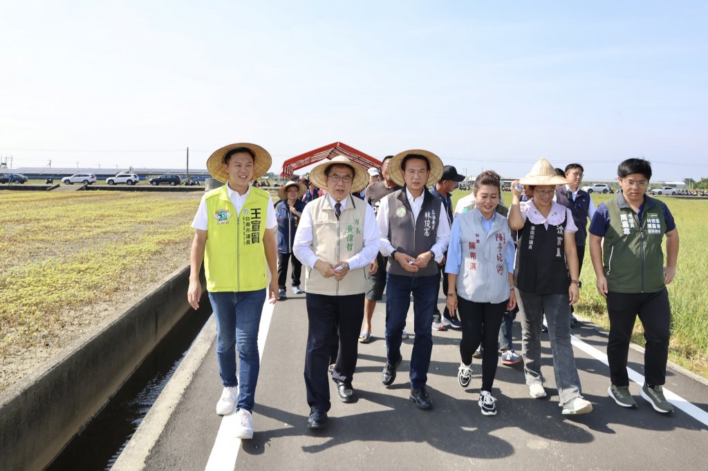 視察鹽水農水路改善成果 黃偉哲攜手農水署打造優良農業生產環境