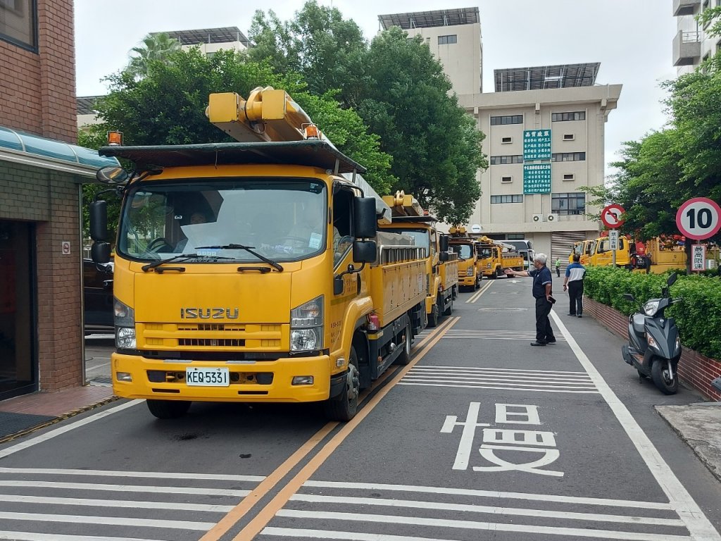 「山陀兒」颱風登陸逐漸向北移動，台電苗栗區處嚴陣以待