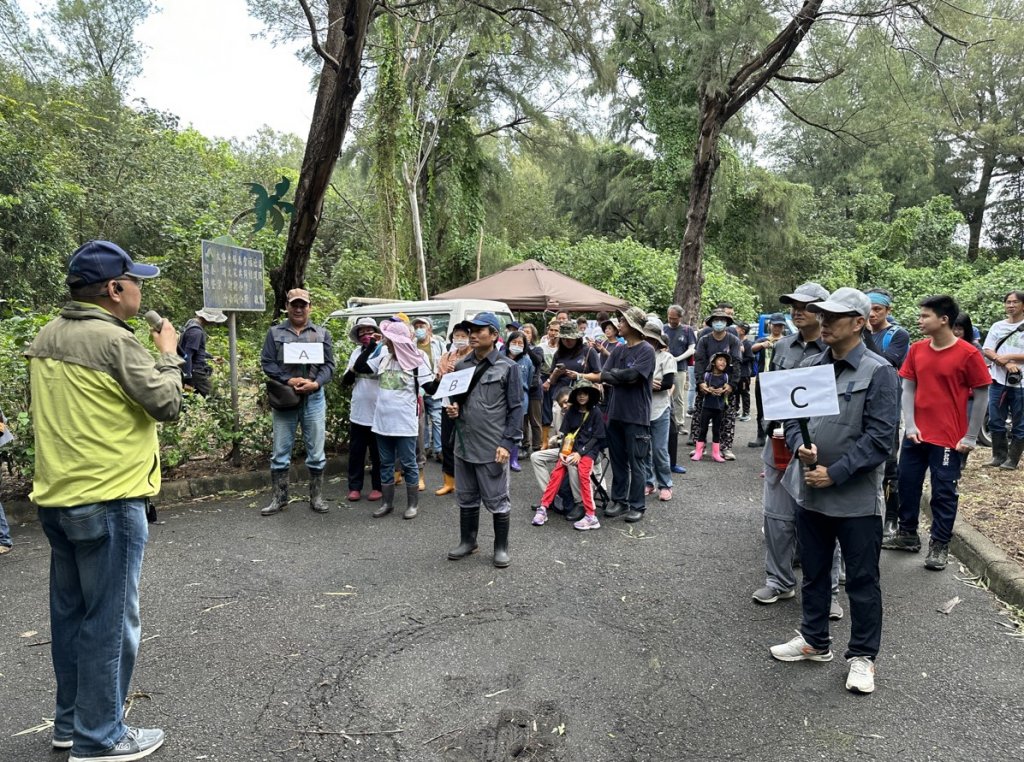 公私攜手移除生態殺手-小花蔓澤蘭｜維護紫斑蝶重要棲息地