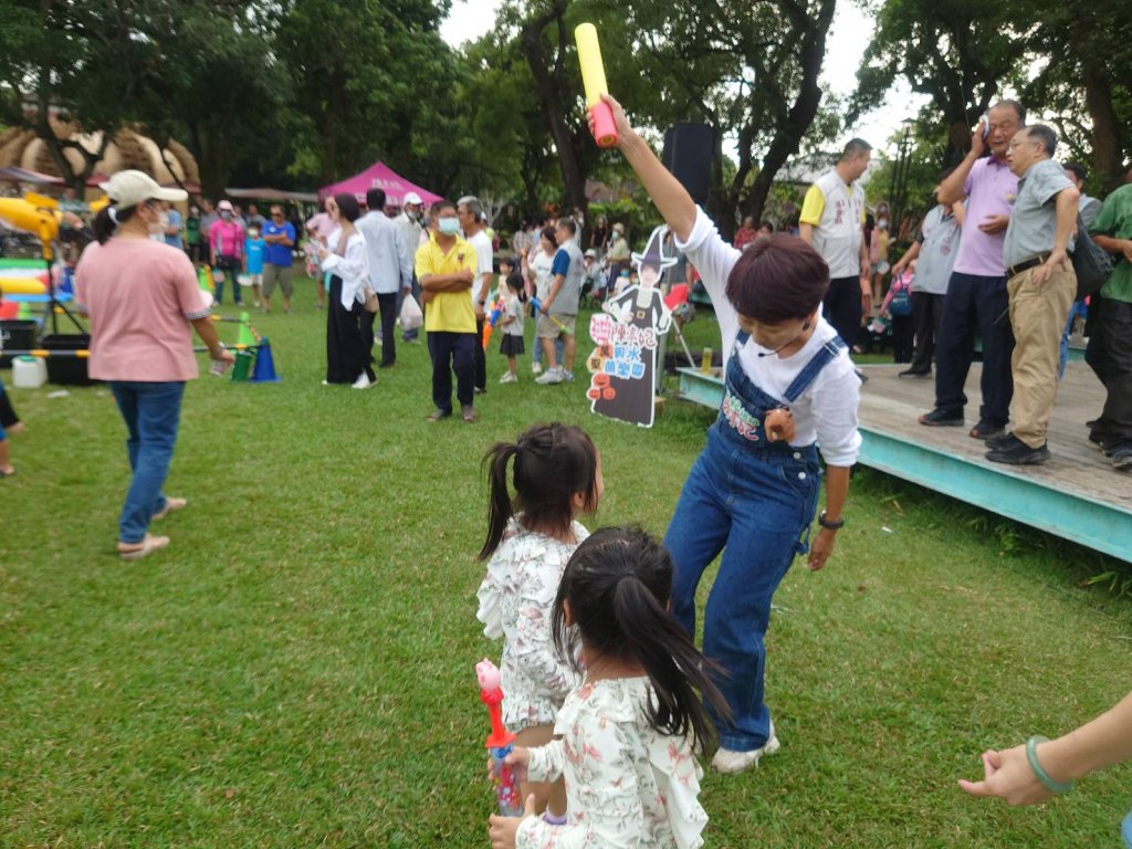 妃妃姐姐陳亭妃舉辦親水萌樂園 總爺藝文中心引爆人潮