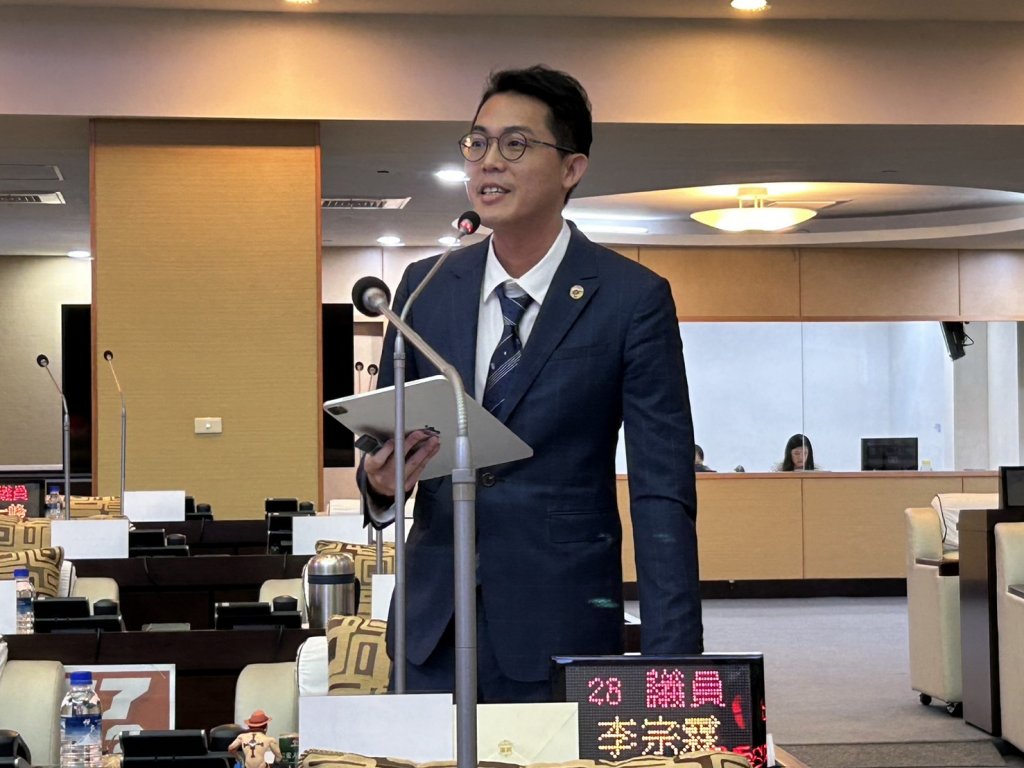 市議員李宗霖說「謝龍介如當市長 直播出一張嘴非台南之福」