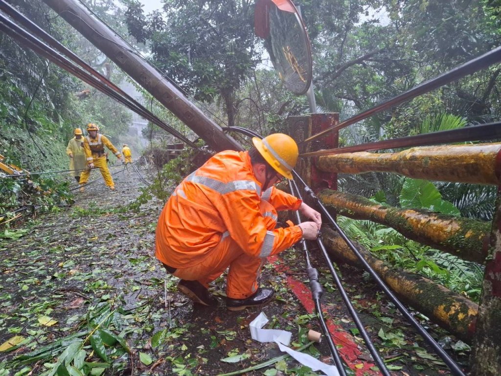 康芮颱風襲台多處停電　台電總動員力拼全面復電