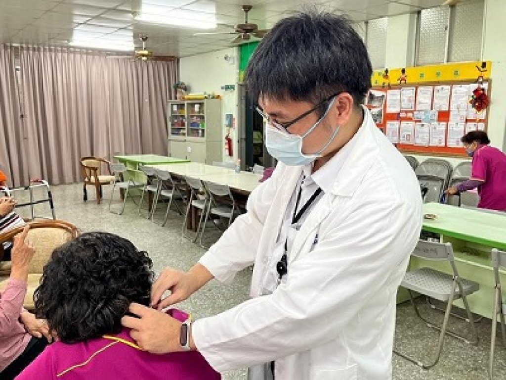  旗醫中醫科巡迴醫療服務 進駐內門溝坪里 為鄉親服務