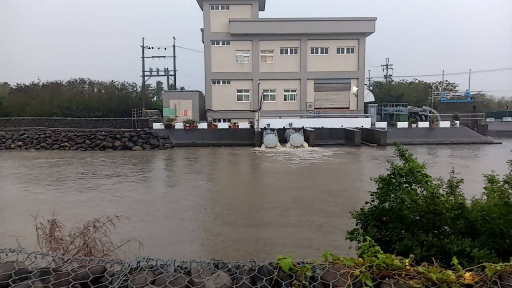 因應天兔颱風帶來強降雨 南市水利局加強三級應變開設