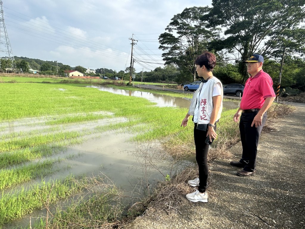 陳亭妃會勘蕎麥、黑豆颱風災損 要求農業部儘速核定現金救助