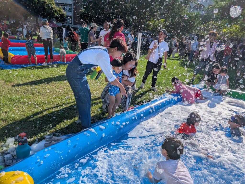 妃妃姐姐陳亭妃親水萌樂園用歡樂打造親子幸福時光