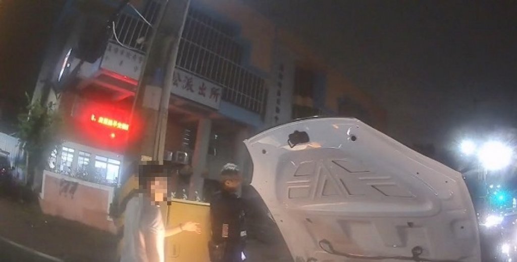 車輛半路故障 小港警火速救援