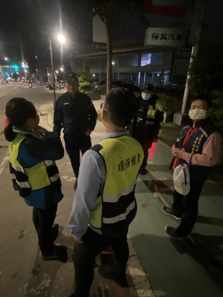 土城警聯同環保局查改裝車抓酒駕為民除害