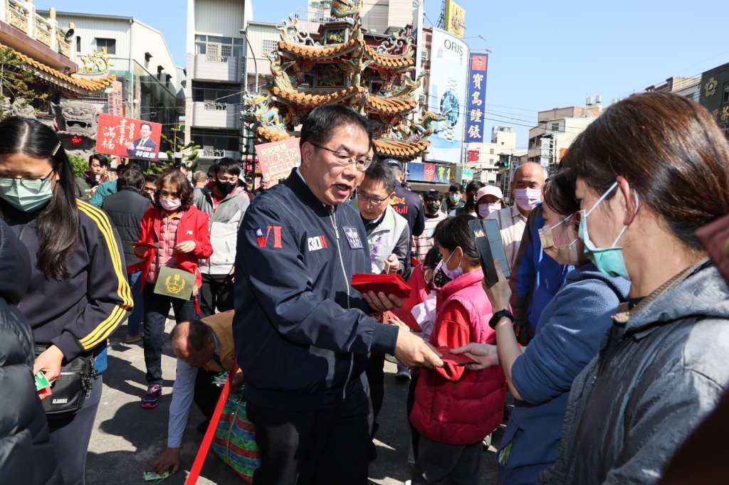 黃偉哲初二歸仁仁壽宮、永康廣護宮參拜祈福 祈求市運昌榮、市民蛇宓隆發