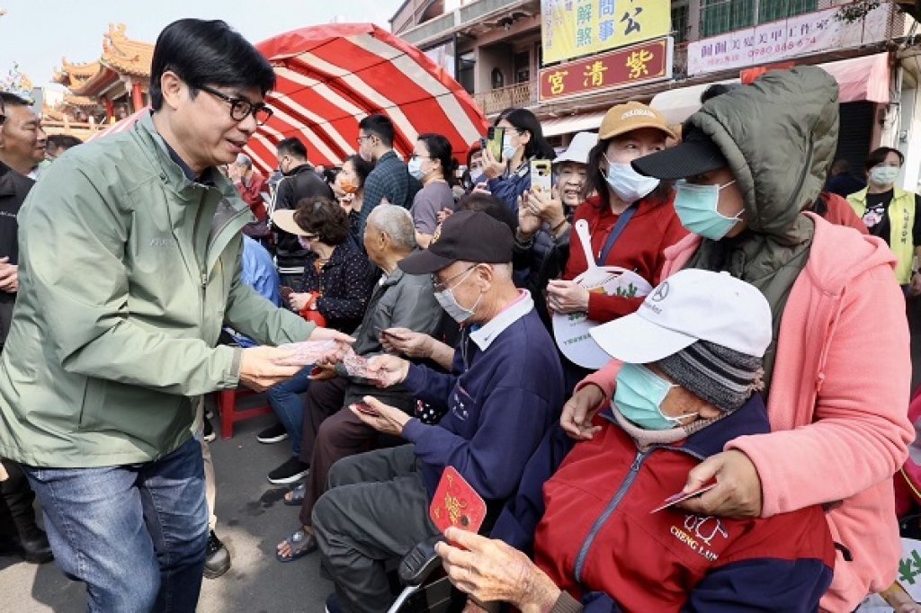 走訪大樹、大社、燕巢參香祈福 陳其邁祈求國泰民安、市政昌隆