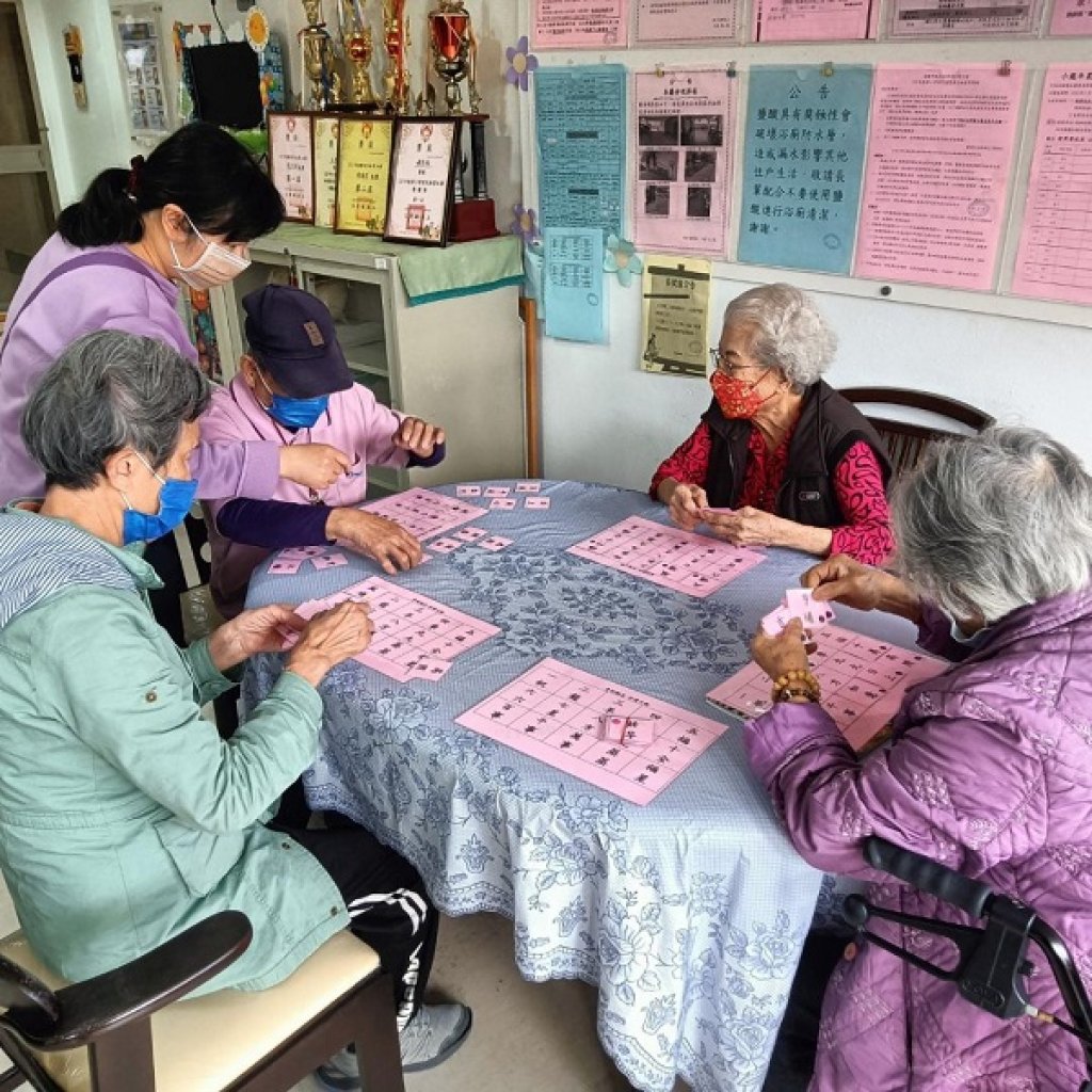 「歡樂小龍年，長輩喜團圓」-仁愛之家春節趣味活動，暖心迎新年！