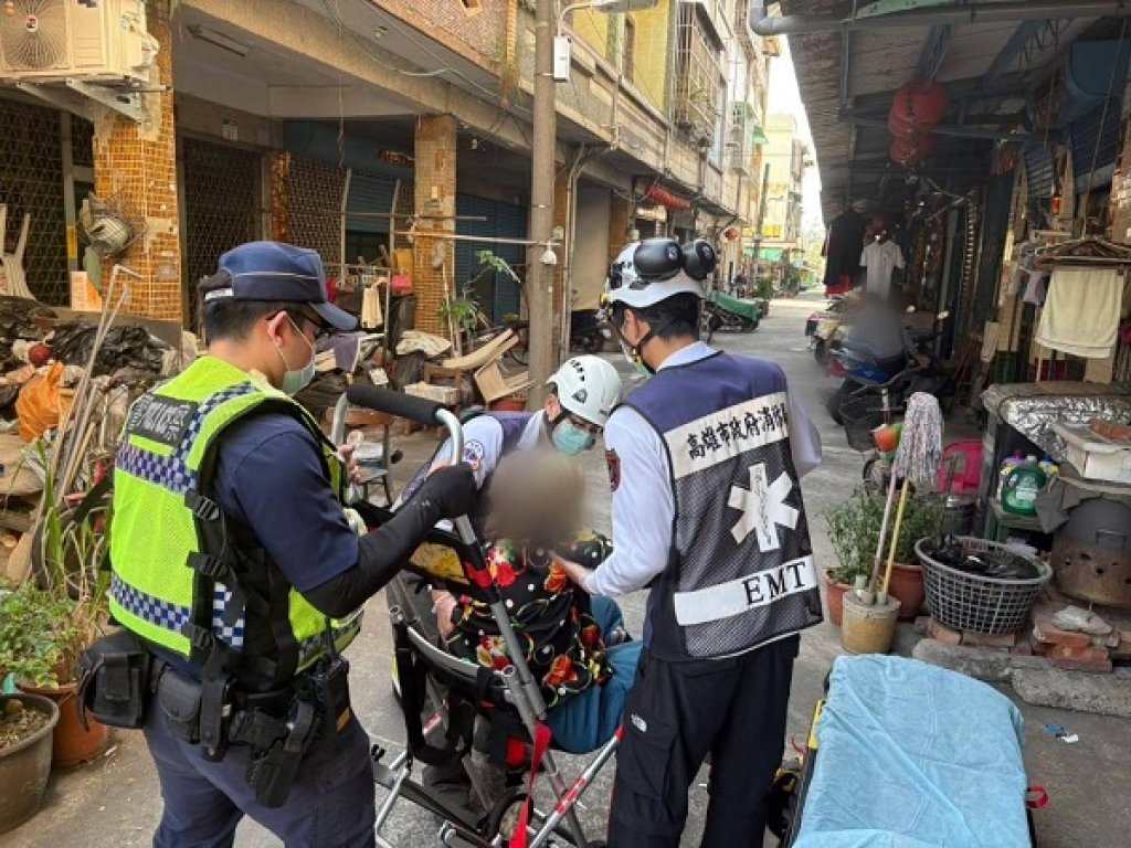 獨居婦倒臥鬼門關  警消聯手及時搶命！