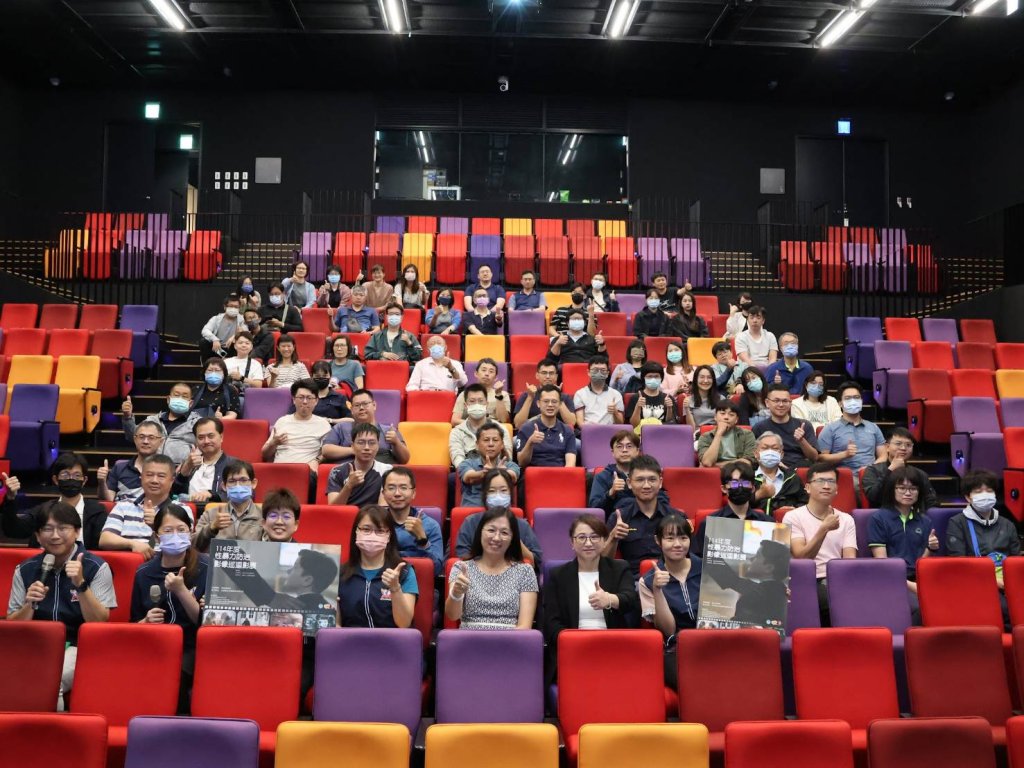 臺南市婦幼警察隊舉辦《我12歲，你介意嗎》影展座談