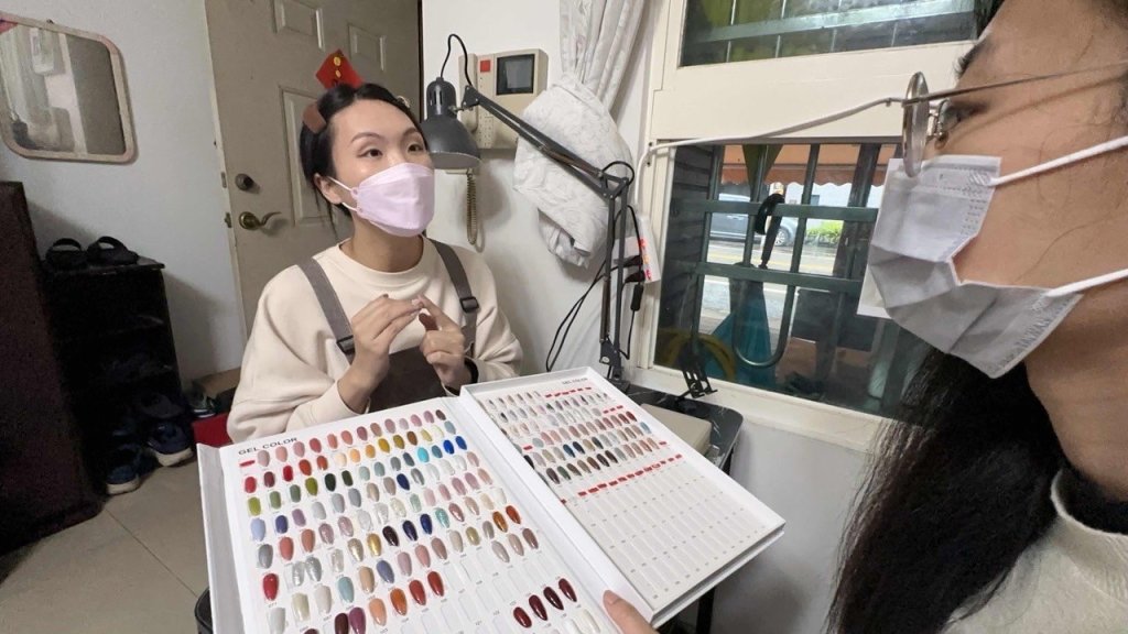 桃竹苗分署委外失業者職前訓練計畫助攻　新住民媽媽從家庭主婦變身專業美甲師直接開店創業