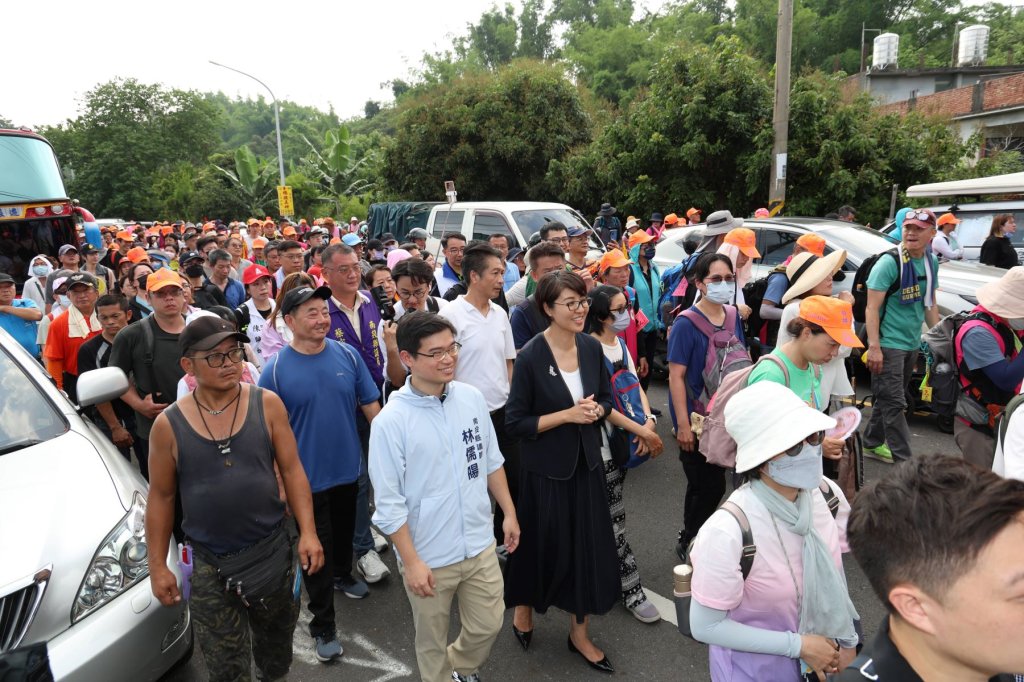 歴史新頁！ 白沙屯媽祖二百年來首度進南投
