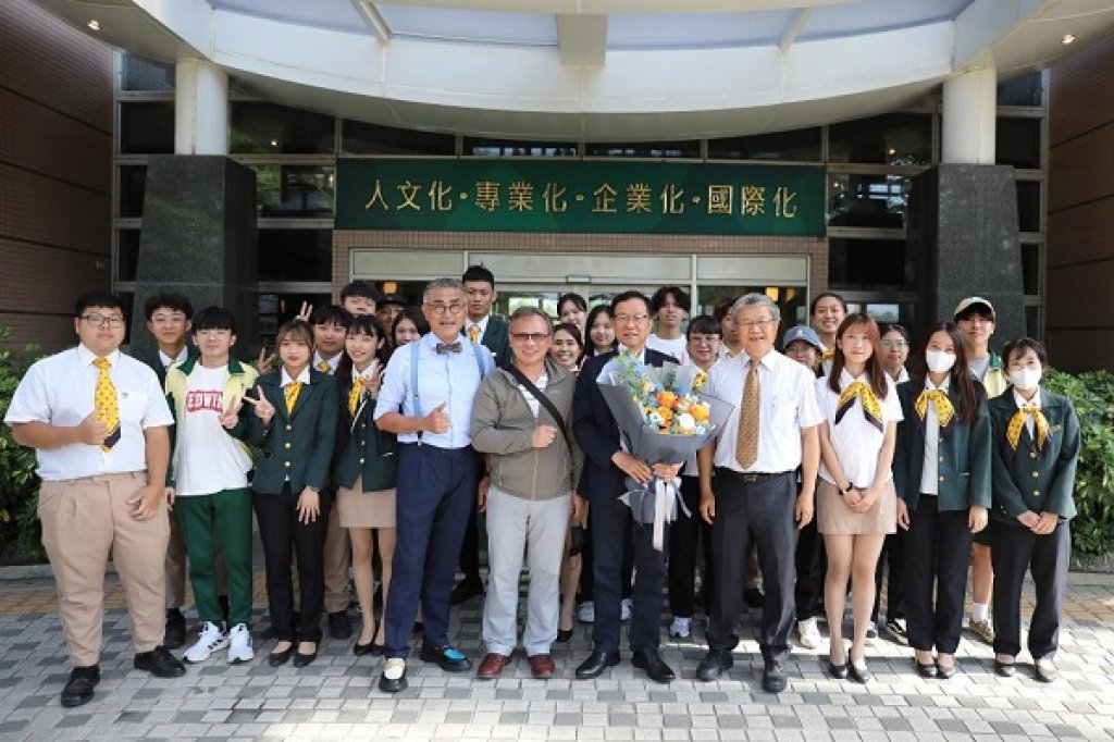 高餐大與台糖攜手共創新猷 研發新品擄獲消費者味蕾