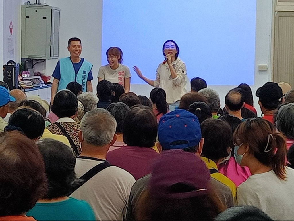 感恩溫馨母親節，仁和里長李苑菁、仁和社區發展協會辦理母親節活動