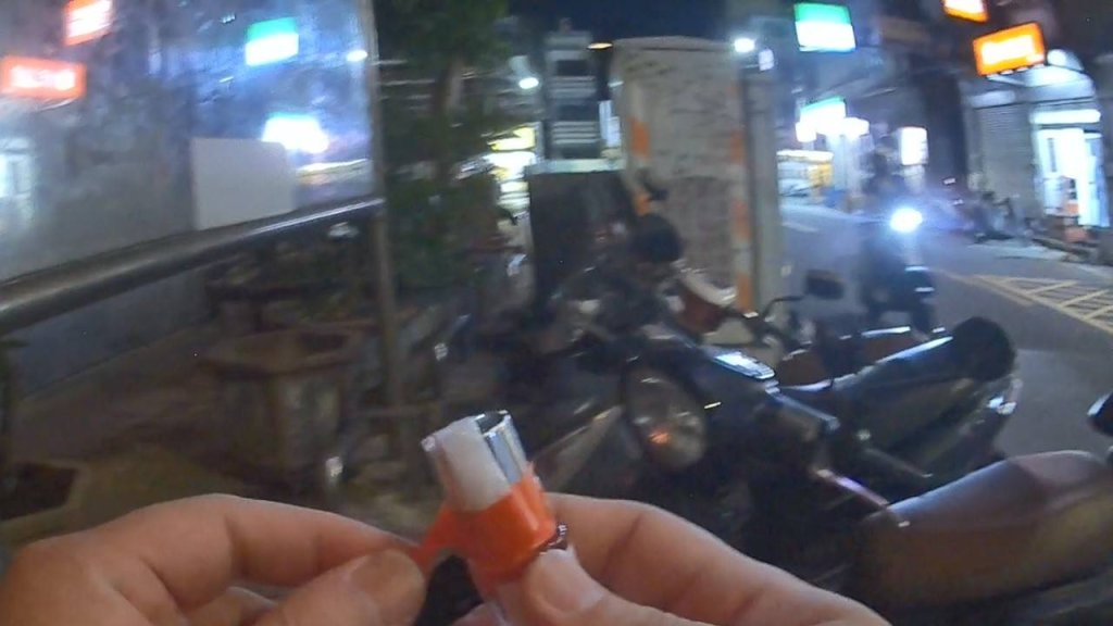 芳香劑瓶蓋怪怪的 桃警盤查移工查獲毒品