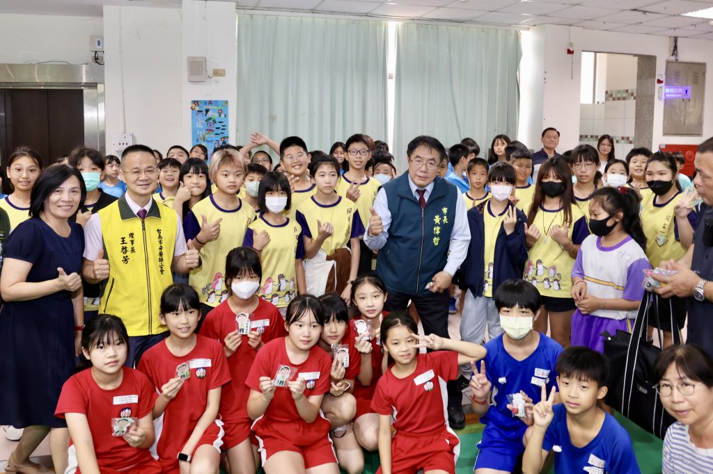 南市未滿6歲兒童塗氟利用率六都第一 黃偉哲鼓勵小朋友養成潔牙好習慣