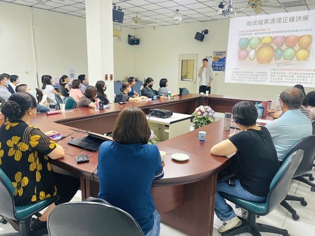  路竹戶政辦檔案鑑定清理課程 提升檔案管理專業