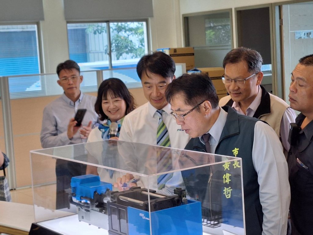 南市府關心企業因應美國關稅政策 肯定富強鑫集團突圍策成為典範