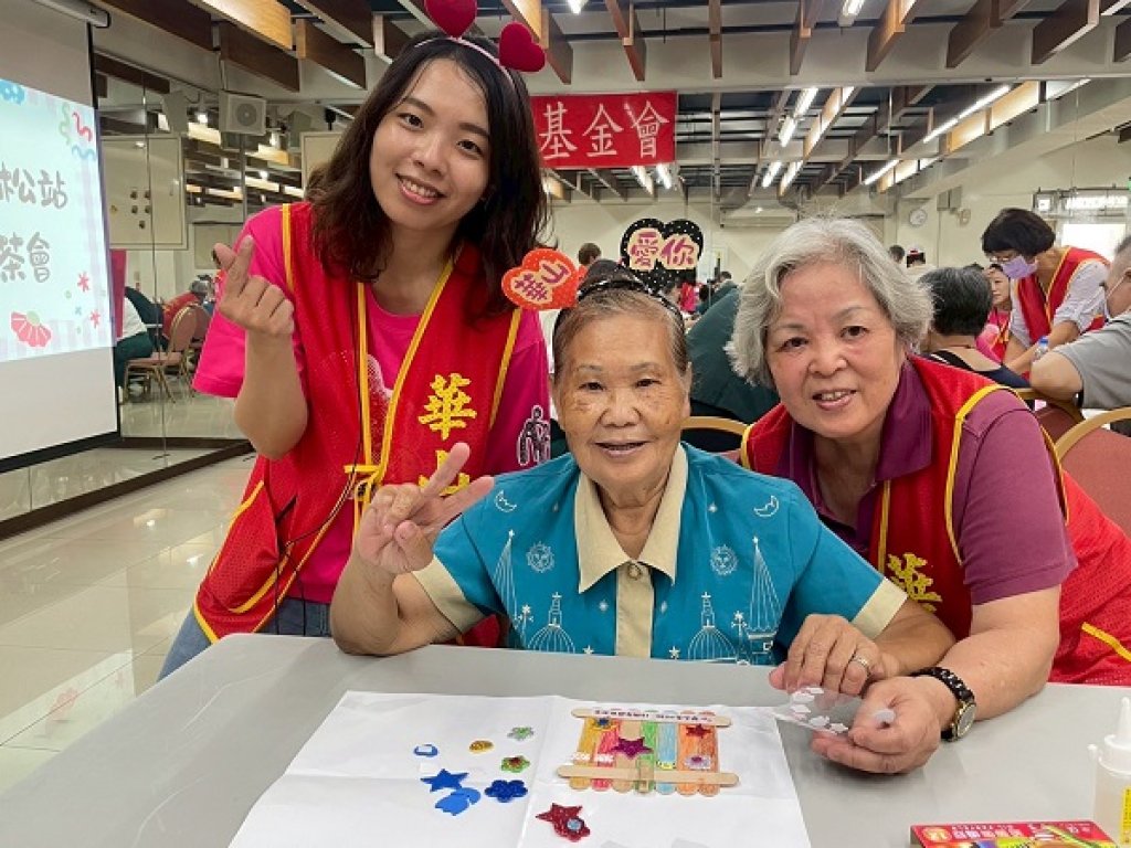  520我愛你日 一張相框 盛滿孤老的微笑與回憶