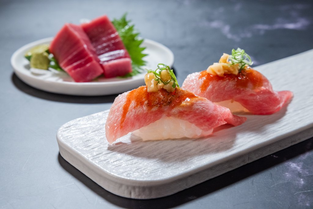  黑鮪魚報到   「饗饗」、「旭集」5/24-6/15 黑鮪魚生魚片、握壽司滿足饕客