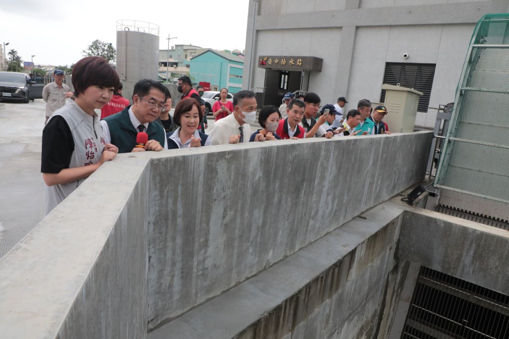 安南區「安中抽水站新建工程」竣工視察 黃偉哲要求提升防汛防洪能量 保障居民財產居住安全