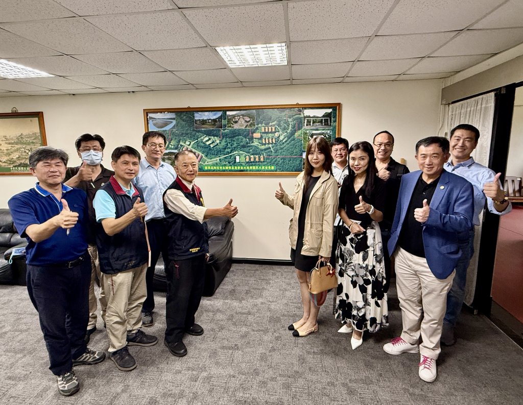 讓重陽敬老宴豐盛上桌　北市華友扶輪社拜會台北榮家