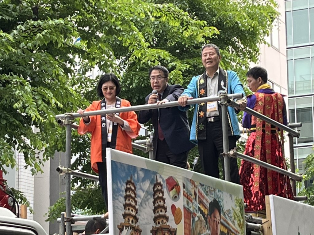 北海道YOSAKOI索朗祭也有滿滿台南味！黃偉哲攜南應大登上表演前導車宣傳台南   