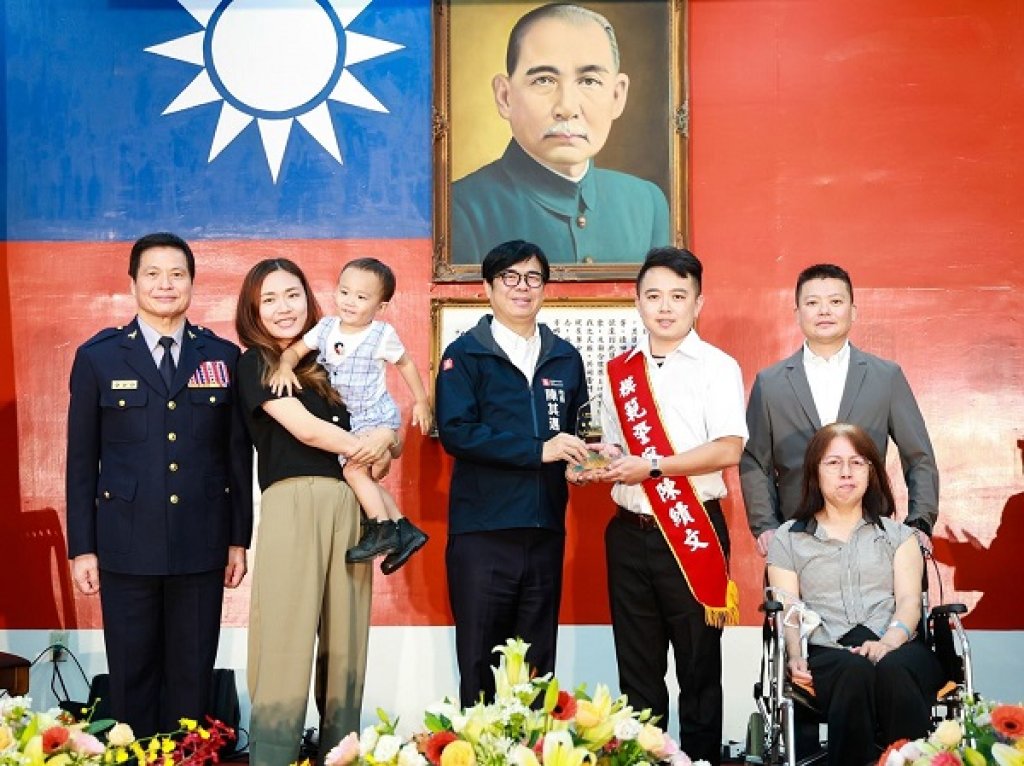出席警察節慶祝大會 陳其邁肯定治安表現 以基層警察同仁為榮