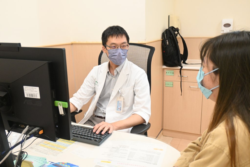 帶狀疱疹疫苗新發現！研究：不只預防神經痛　還可能降低失智症風險