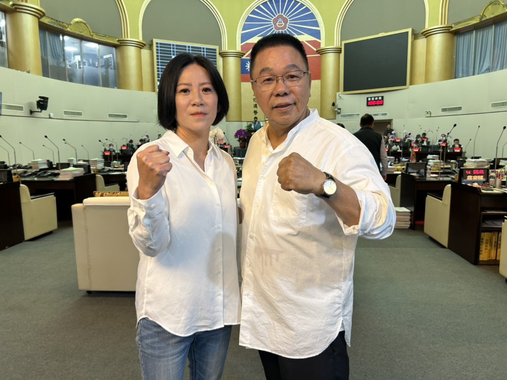 台南480件小二甲包含被起訴的力暘光電 沒電業執照卻發電？蔡育輝：別圖利業者，否則告發