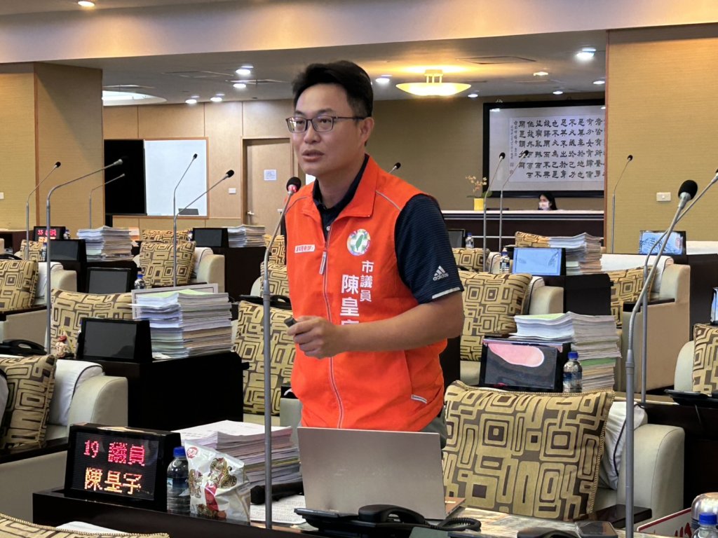 臺南市光電球場設施惹議 市議員陳皇宇籲市府強化跨局處協調 避免美意成虛功