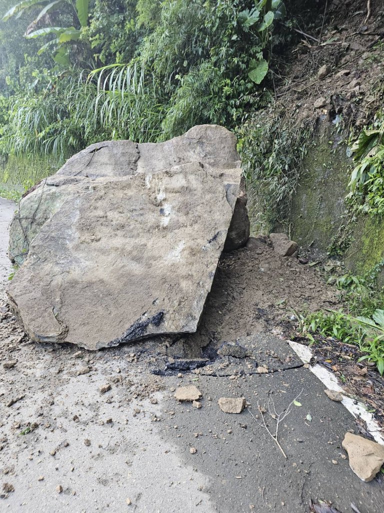 雨災狂炸泰安！鄉公所出動重機具搶修拼6/20通車